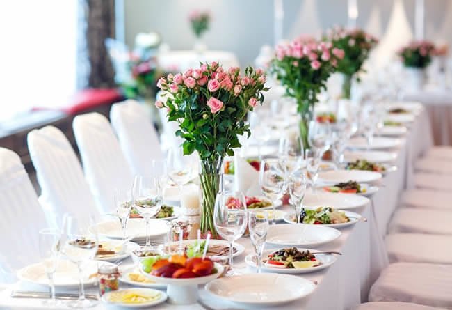 How to go about choosing a wedding caterer.