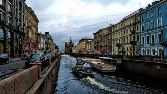 A honeymoon in St. Petersburg will definitely be an unforgettable journey.