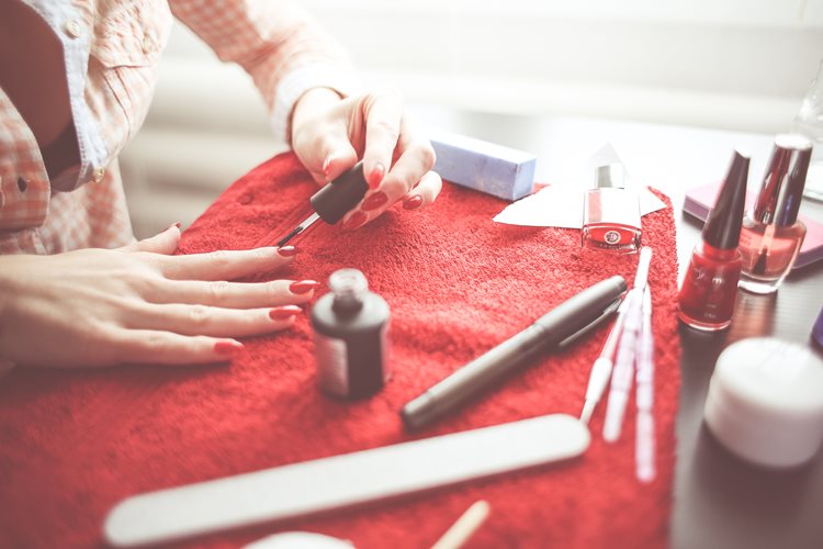 7+ Best Nail Polish For Giving An Attractive Look To Your Nails